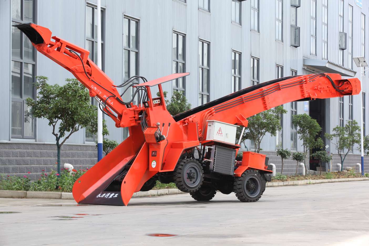 用我一生，换你十年天真无邪；青铜门外，静候灵归